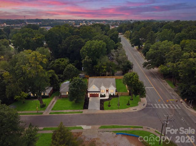 4704 Murrayhill Road, Charlotte, NC 28209