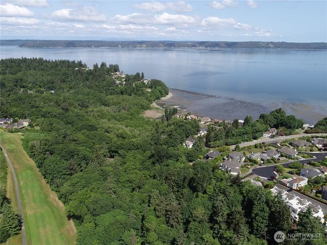 3911 SW Dash Point Rd, Federal Way, WA 98023