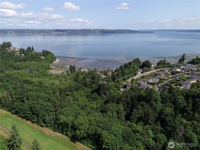 3911 SW Dash Point Rd, Federal Way, WA 98023