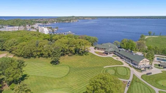 2964 Lakeshore Drive E 204, Muskegon, MI 49441