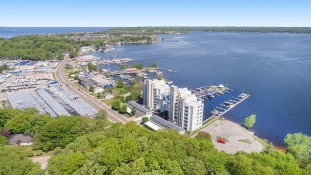 2964 Lakeshore Drive E 204, Muskegon, MI 49441