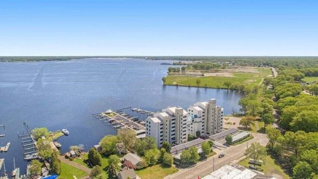 2964 Lakeshore Drive E 204, Muskegon, MI 49441