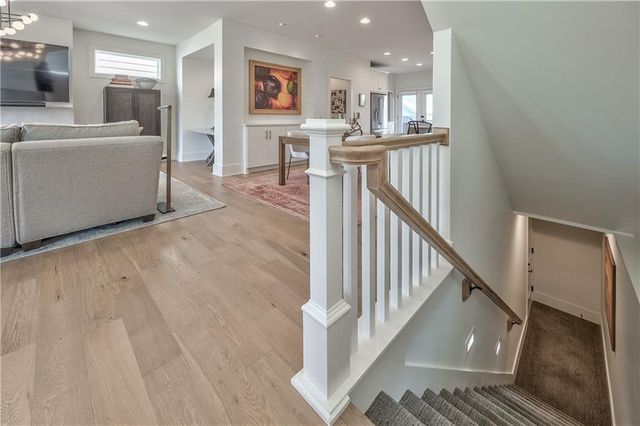 732 W 45th Street, Kansas City, MO 64111