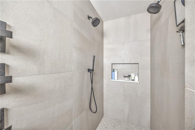 732 W 45th Street, Kansas City, MO 64111