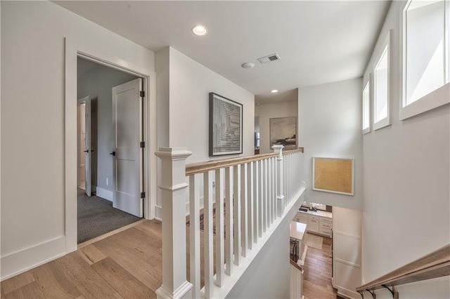 732 W 45th Street, Kansas City, MO 64111