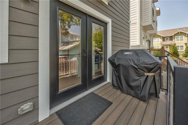 732 W 45th Street, Kansas City, MO 64111