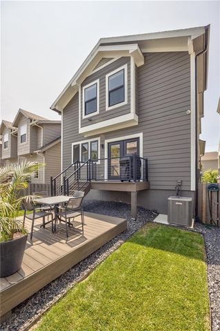 732 W 45th Street, Kansas City, MO 64111