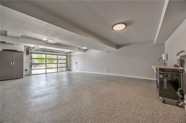 732 W 45th Street, Kansas City, MO 64111