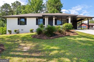 10116 Straphinge Trail NE, Covington, GA 30014