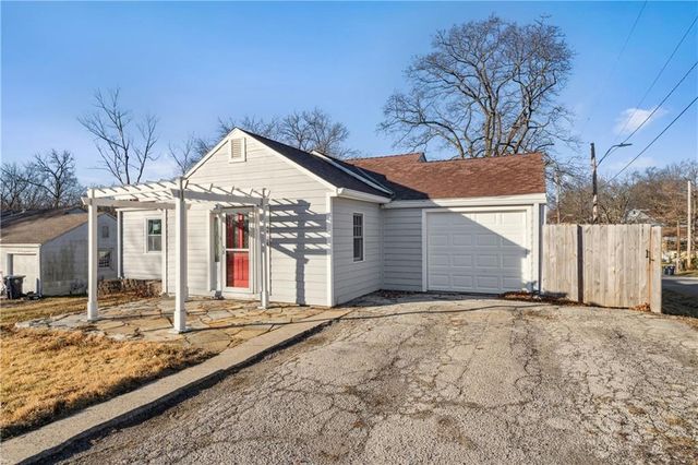 4456 N Bellefontaine Avenue, Kansas City, MO 64117