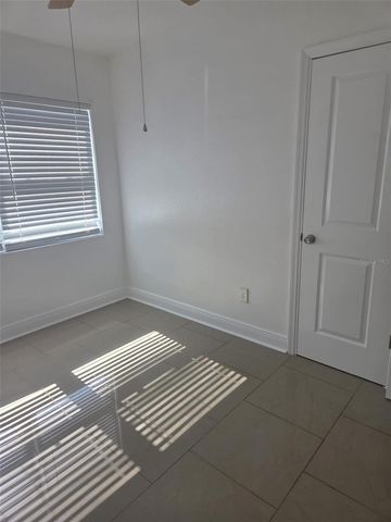 8704 N RENFREW PLACE, Tampa, FL 33604