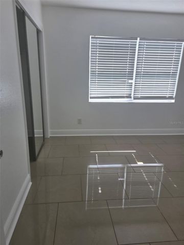 8704 N RENFREW PLACE, Tampa, FL 33604