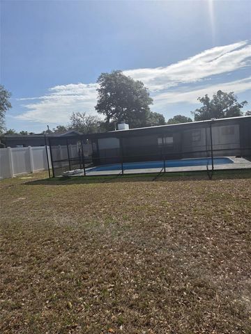 8704 N RENFREW PLACE, Tampa, FL 33604