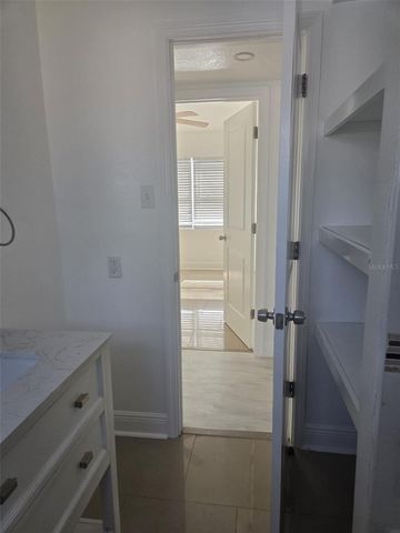 8704 N RENFREW PLACE, Tampa, FL 33604