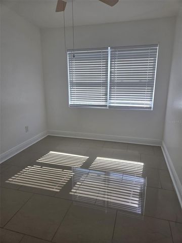8704 N RENFREW PLACE, Tampa, FL 33604