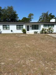 8704 N RENFREW PLACE, Tampa, FL 33604