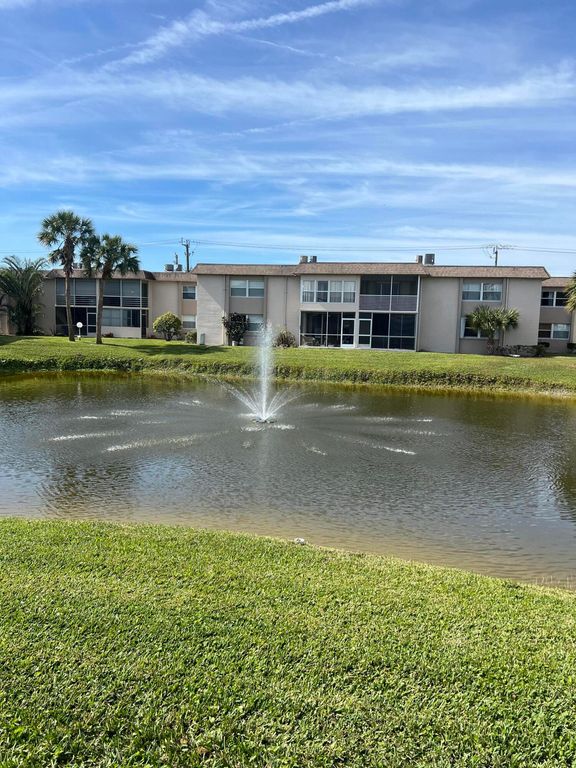 504 Davis Road 95, Palm Springs, FL 33461