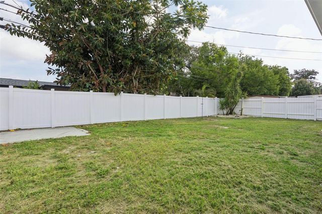 10926 TEMPLE AVENUE, Seminole, FL 33772