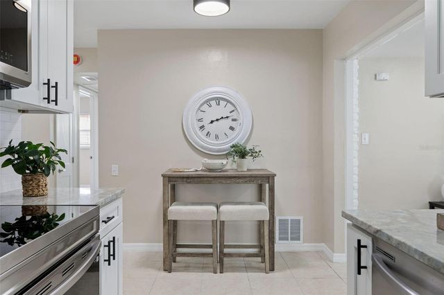 10926 TEMPLE AVENUE, Seminole, FL 33772