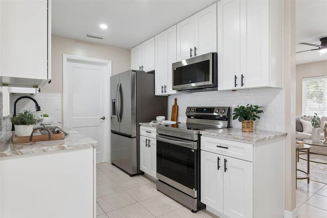 10926 TEMPLE AVENUE, Seminole, FL 33772
