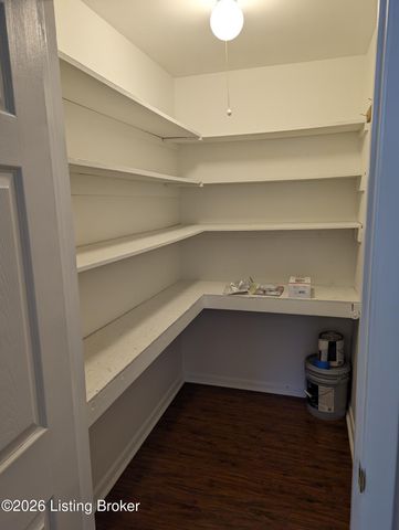 1701 Brentmoor Ln, Louisville, KY 40223