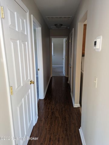 1701 Brentmoor Ln, Louisville, KY 40223