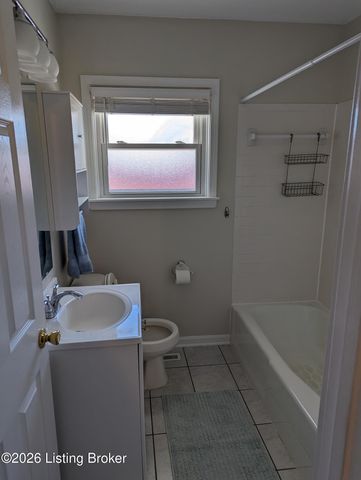 1701 Brentmoor Ln, Louisville, KY 40223