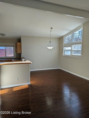 1701 Brentmoor Ln, Louisville, KY 40223