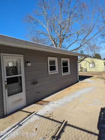 1701 Brentmoor Ln, Louisville, KY 40223