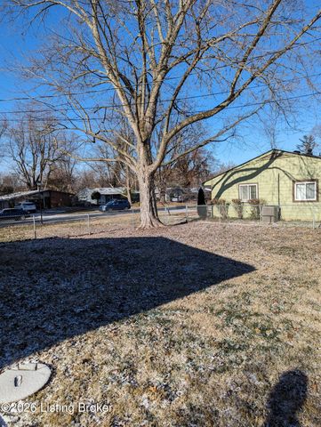 1701 Brentmoor Ln, Louisville, KY 40223