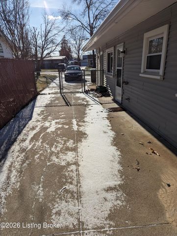 1701 Brentmoor Ln, Louisville, KY 40223