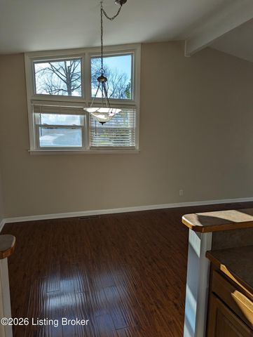 1701 Brentmoor Ln, Louisville, KY 40223