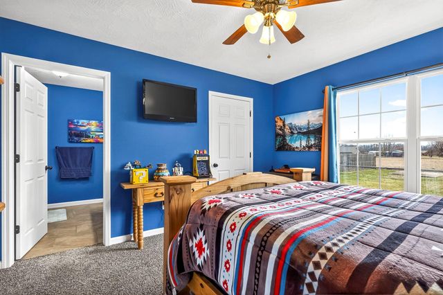 114 E South Street, Seymour, MO 65746