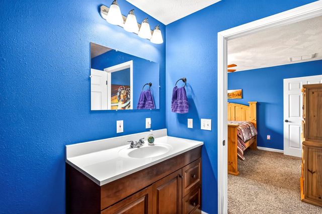 114 E South Street, Seymour, MO 65746