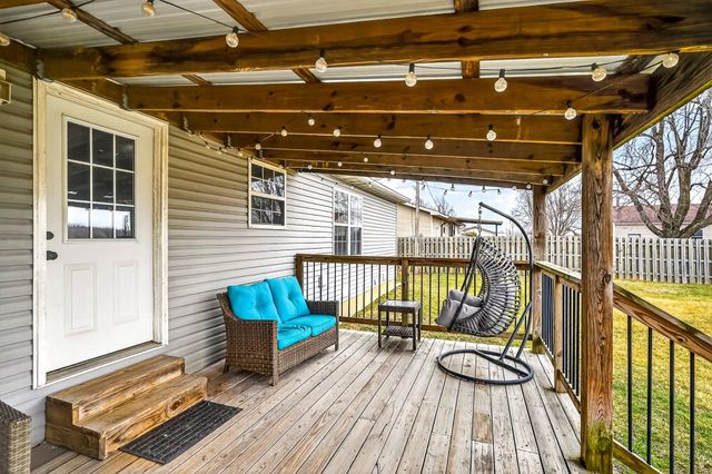 114 E South Street, Seymour, MO 65746