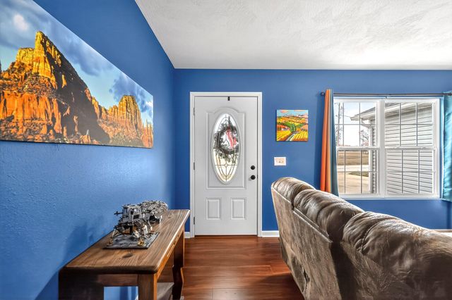 114 E South Street, Seymour, MO 65746