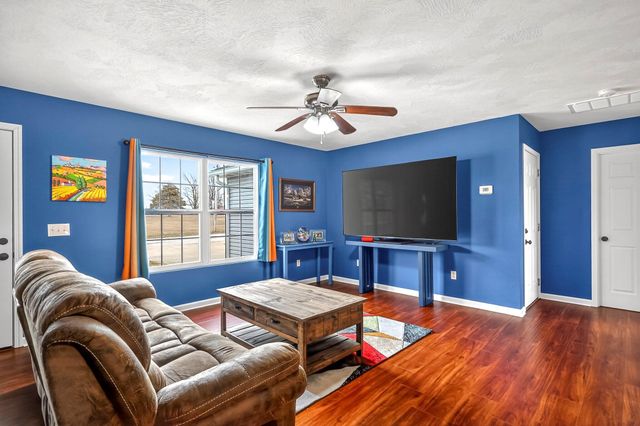 114 E South Street, Seymour, MO 65746