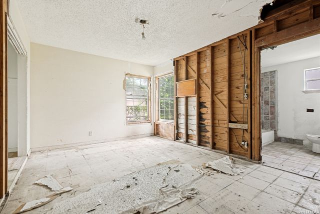 518 Hillwood, San Antonio, TX 78213