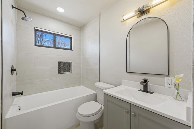 3220 Healey Drive, Dallas, TX 75228