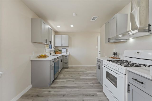 3220 Healey Drive, Dallas, TX 75228