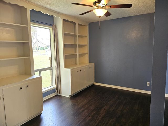 5779 N Cape Drive, Chandler, TX 75758