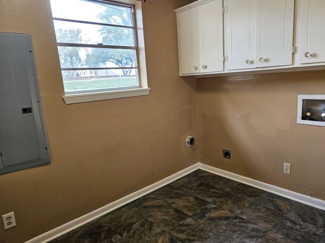 5779 N Cape Drive, Chandler, TX 75758