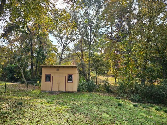 5779 N Cape Drive, Chandler, TX 75758