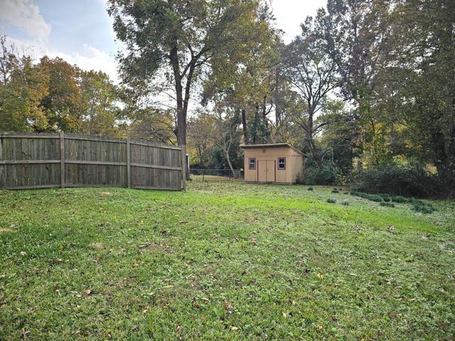 5779 N Cape Drive, Chandler, TX 75758