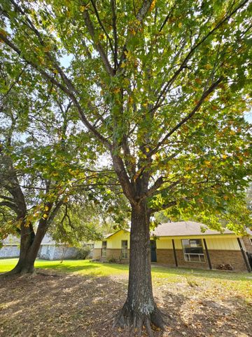 5779 N Cape Drive, Chandler, TX 75758