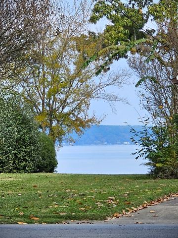 5779 N Cape Drive, Chandler, TX 75758