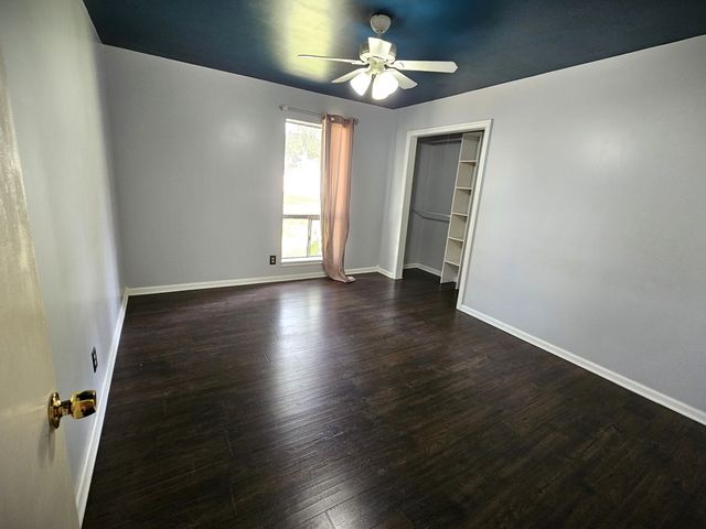 5779 N Cape Drive, Chandler, TX 75758