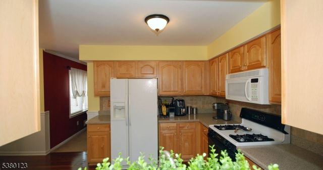 32 Peterson Rd, Hillsborough Twp., NJ 08844