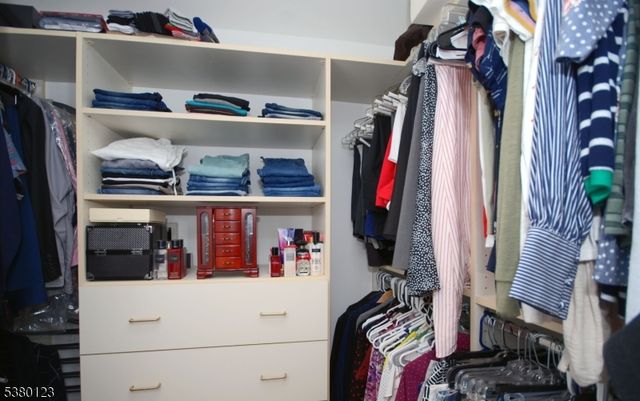 32 Peterson Rd, Hillsborough Twp., NJ 08844