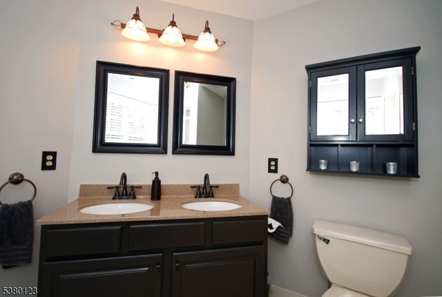 32 Peterson Rd, Hillsborough Twp., NJ 08844